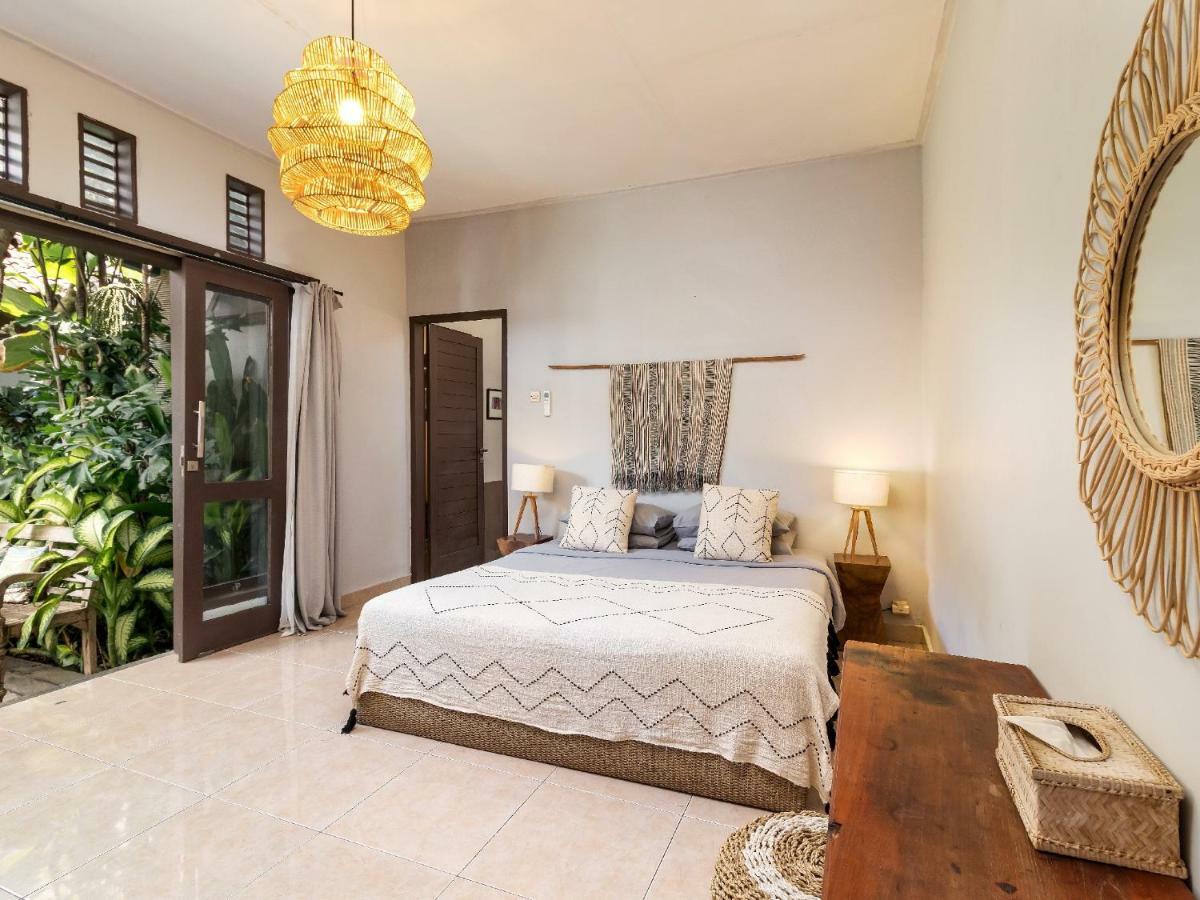 Villa Chamade Seminyak Buitenkant foto
