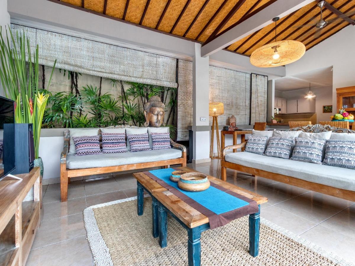 Villa Chamade Seminyak Buitenkant foto