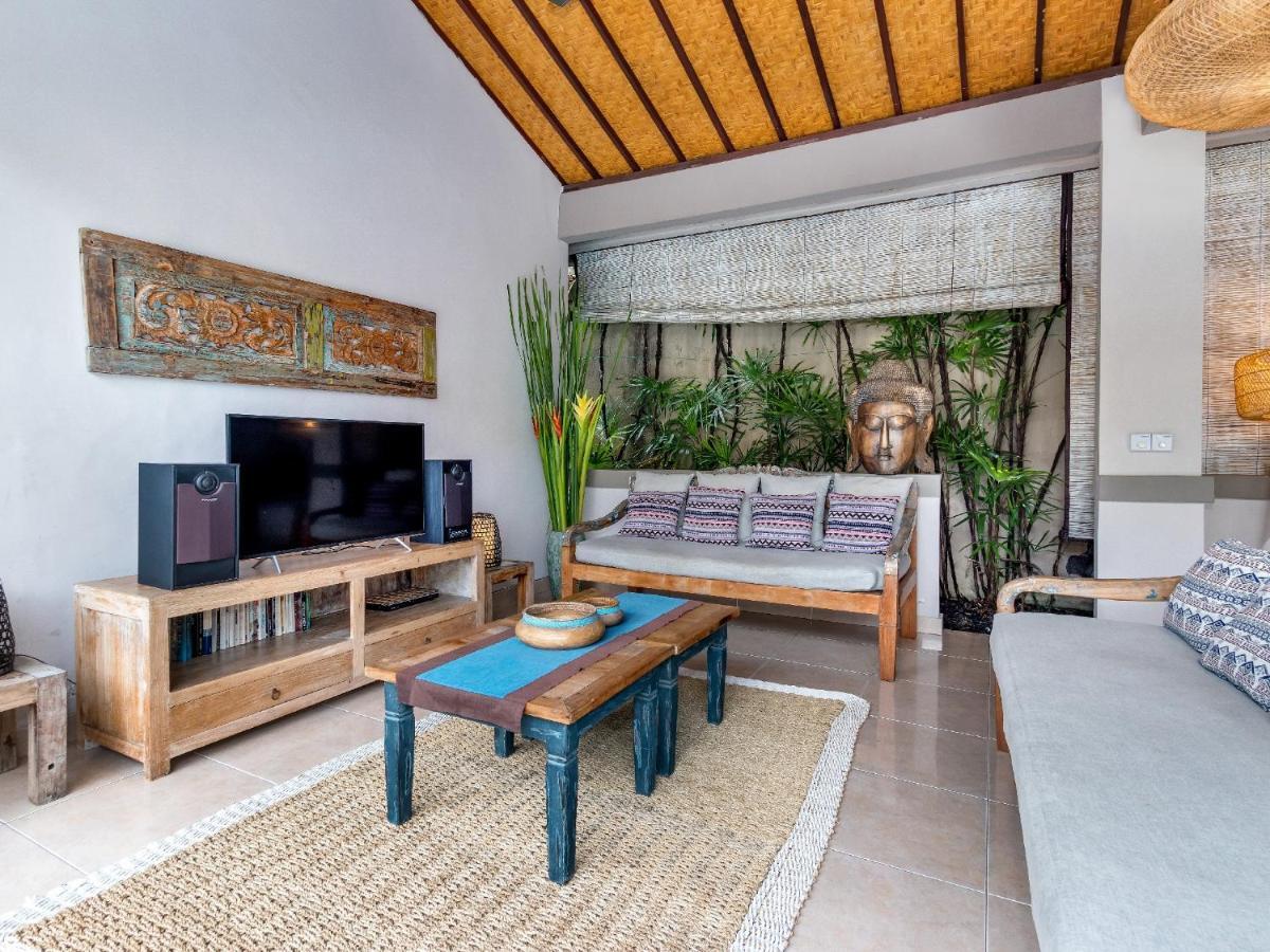 Villa Chamade Seminyak Buitenkant foto